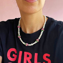Indlæs billede til gallerivisning EKSKLUSIV STRAWBERRY PEARL Necklace