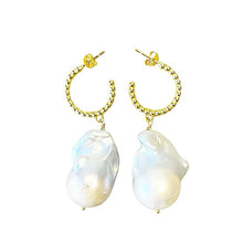 Indlæs billede til gallerivisning BIG BAROQUE Pearls White Hoops